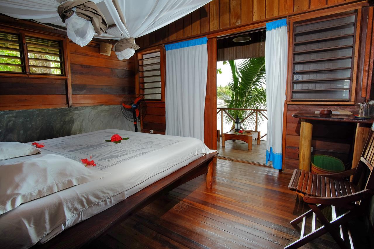 Hotel L'Heure Bleue Ambatoloaka  Esterno foto